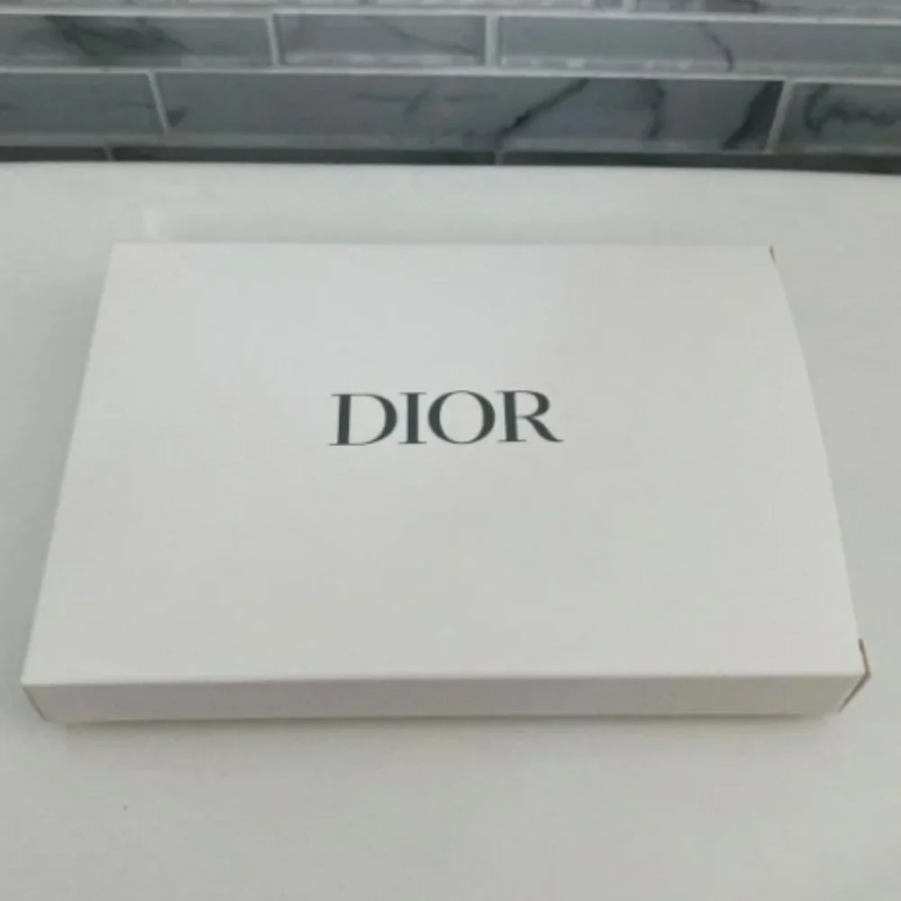 🎅🏽 Dior J’Adore Phone Case Lanyard Strap Key Ring Charm Gold and White
